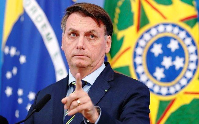 “Não é mais barato investir na cura do que na vacina?” diz Bolsonaro