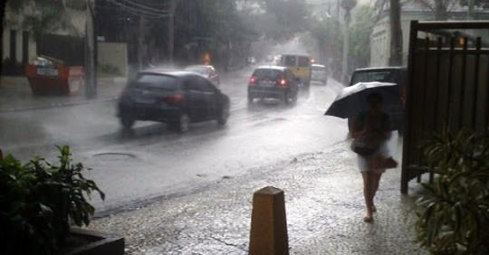 Instituto emite alerta de acumulado de chuva para todas as cidades do ES