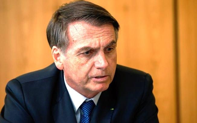 Bolsonaro volta a considerar compra de vacina desenvolvida na China