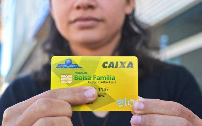 Governo deve desistir do Renda Cidadã e ampliar Bolsa Família em 2021