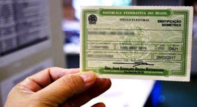 Eleitores podem ser presos a partir das 17h desta terça-feira (17)