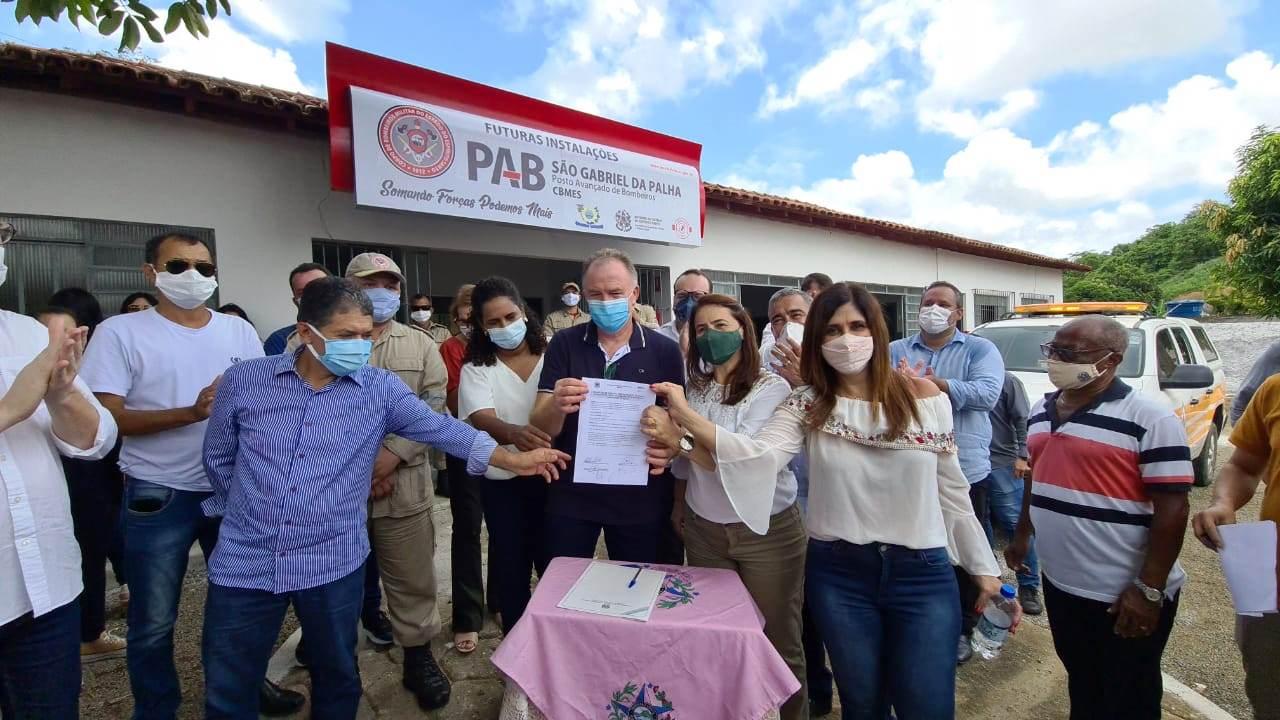 Casagrande entrega obras e anuncia unidade do Corpo de Bombeiros em São Gabriel da Palha