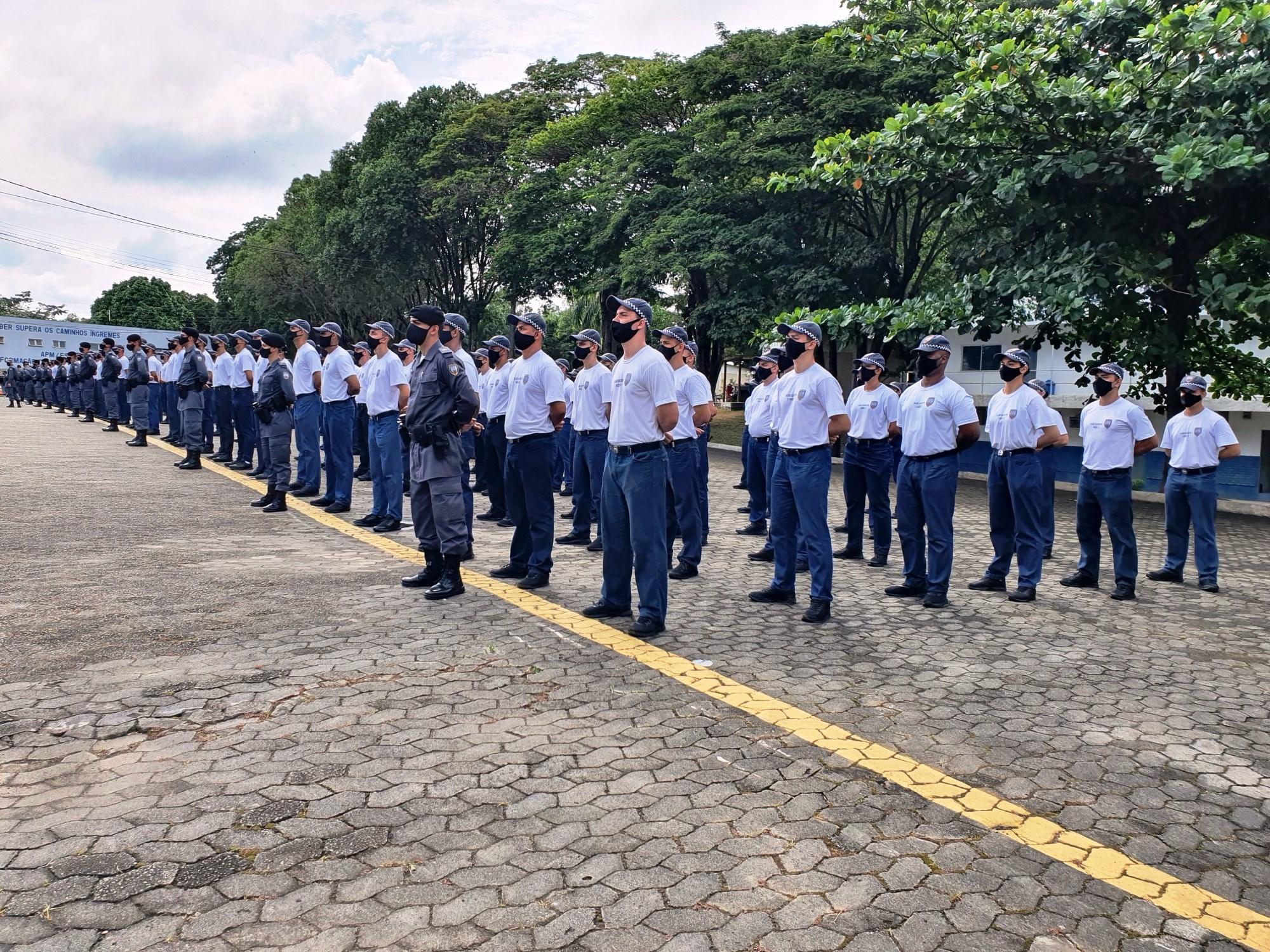 Governo do ES realiza solenidade de início dos cursos de formação de soldados, oficiais e médicos da PMES