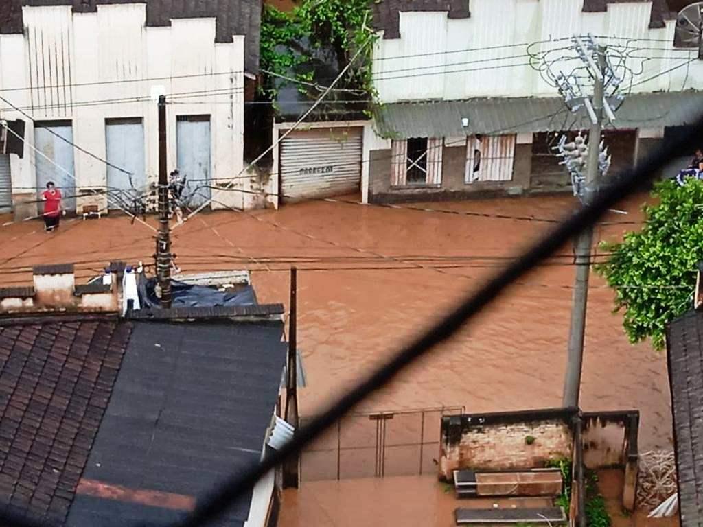 Inmet emite novo alerta de chuva forte para o Espírito Santo