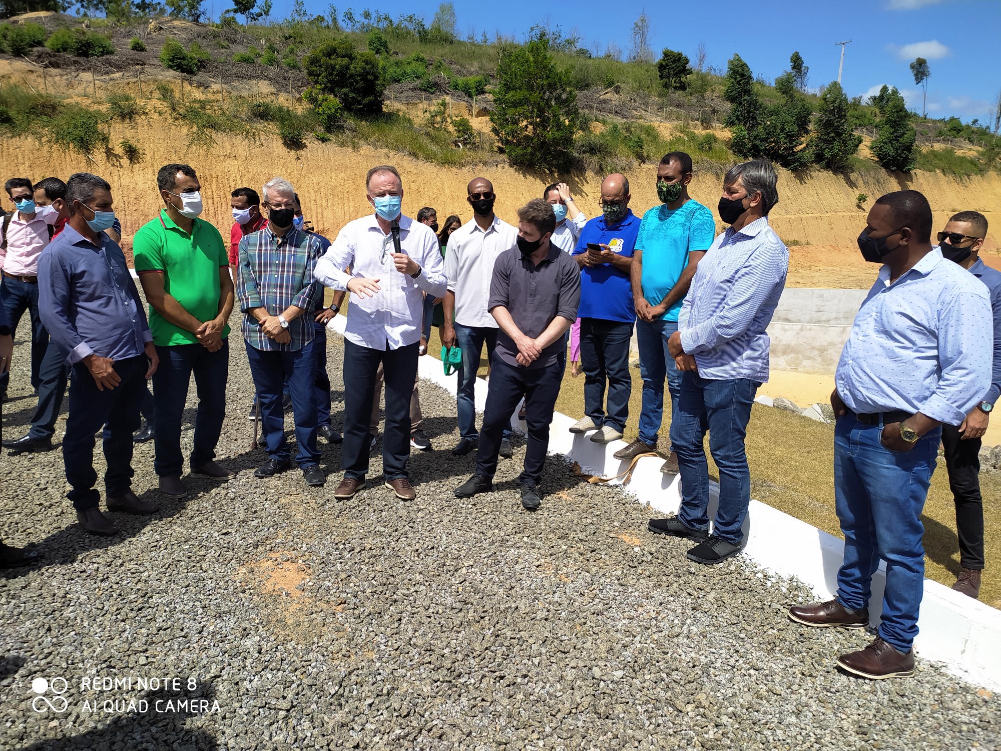 Casagrande inaugura Barragem Caximbau e visita obras do espaço multiesportivo, em Jaguaré