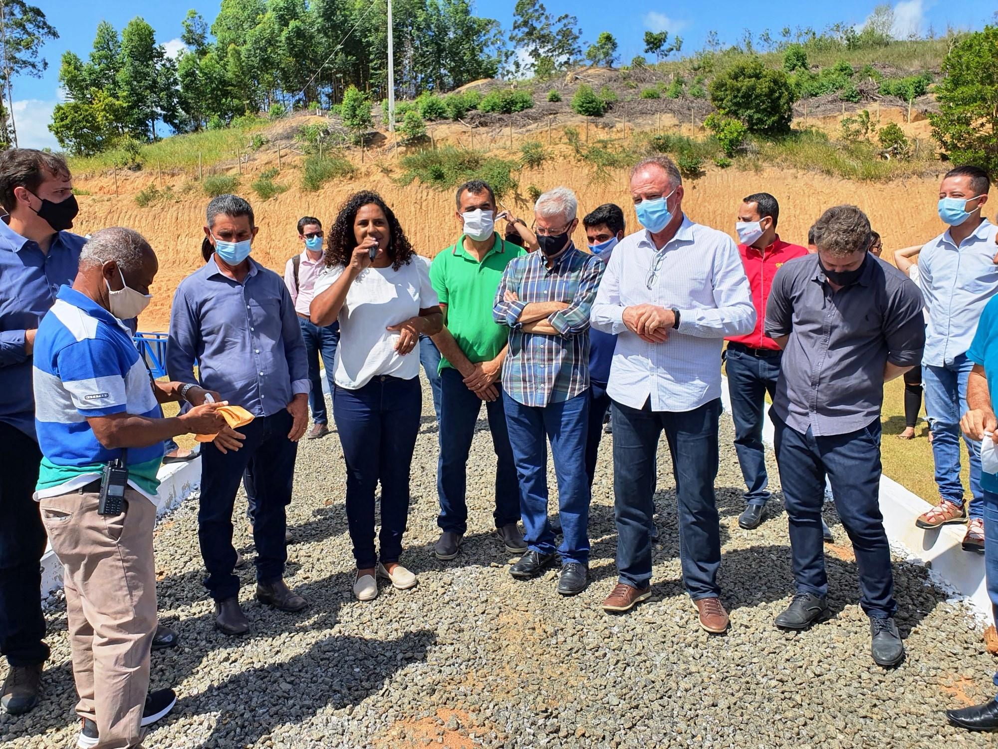 Casagrande inaugura Barragem Caximbau e visita obras do espaço multiesportivo, em Jaguaré