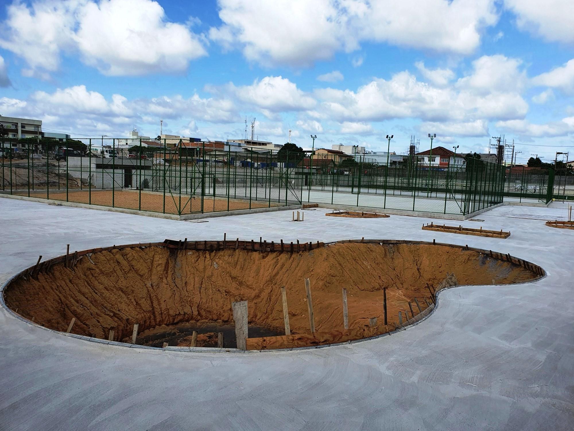 Casagrande inaugura Barragem Caximbau e visita obras do espaço multiesportivo, em Jaguaré