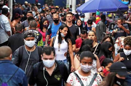 Brasil tem 7,31 milhões de casos de covid-19 e 188,2 mil mortes