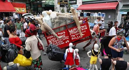 Brasil tem 7,36 milhões de casos de covid-19 e 189,2 mil mortes