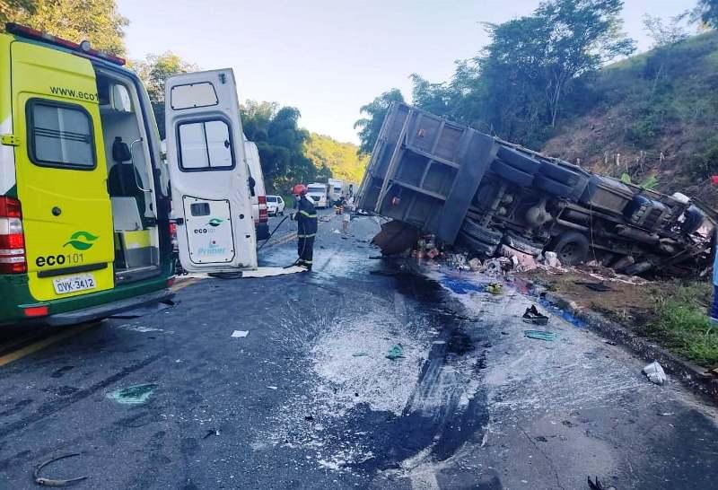 Acidente deixa ao menos 23 feridos na BR-101, em Anchieta (ES)