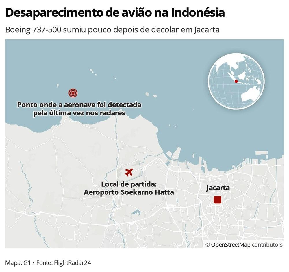 Caixas-pretas e partes de corpos de avião que caiu na Indonésia são localizadas