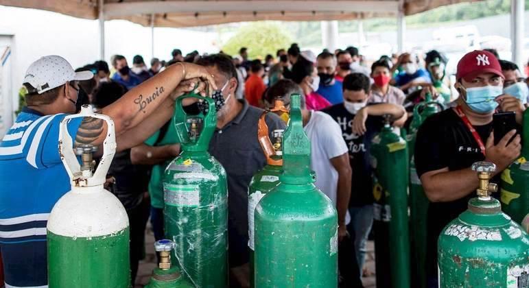 Amazonas volta a ficar no limite do fornecimento de oxigênio