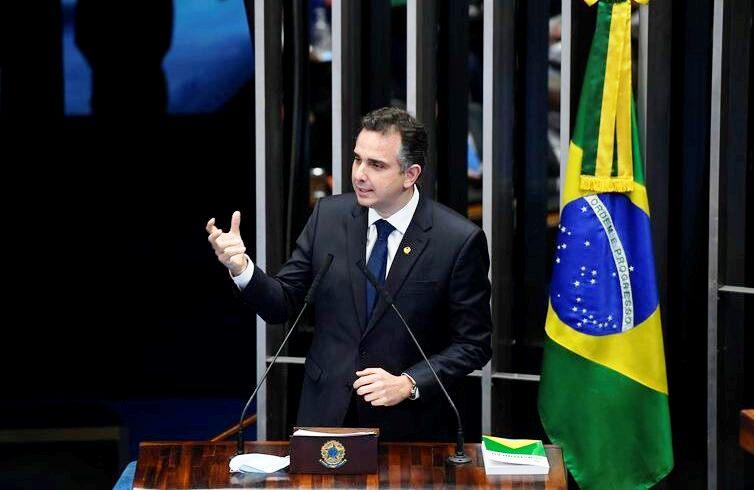 Rodrigo Pacheco, do DEM, é eleito presidente do Senado com apoio de Bolsonaro e 10 partidos