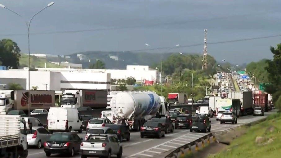 Associação que convocou greve dos caminhoneiros se retira do movimento