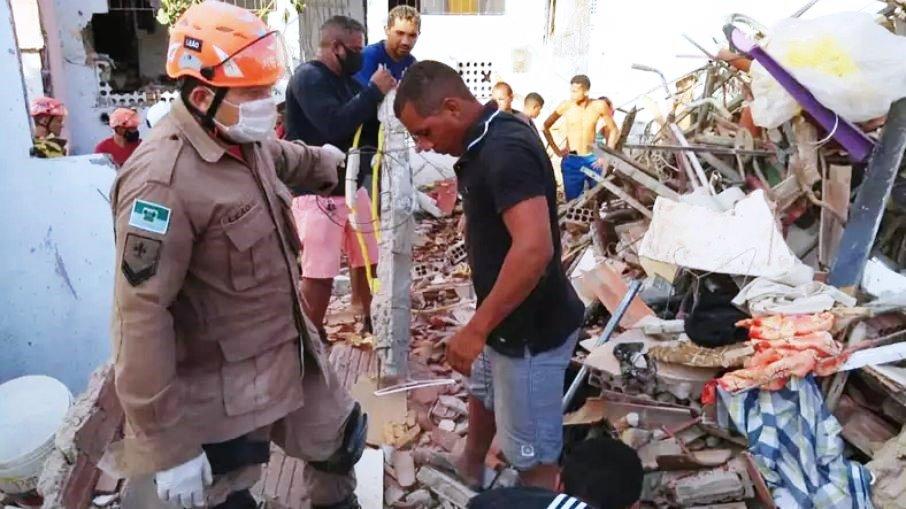 Explosão em casa mata quatro pessoas em Natal