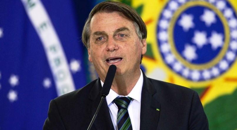 Bolsonaro estuda extensão do auxílio por mais alguns meses: ‘Não pode ser eterno