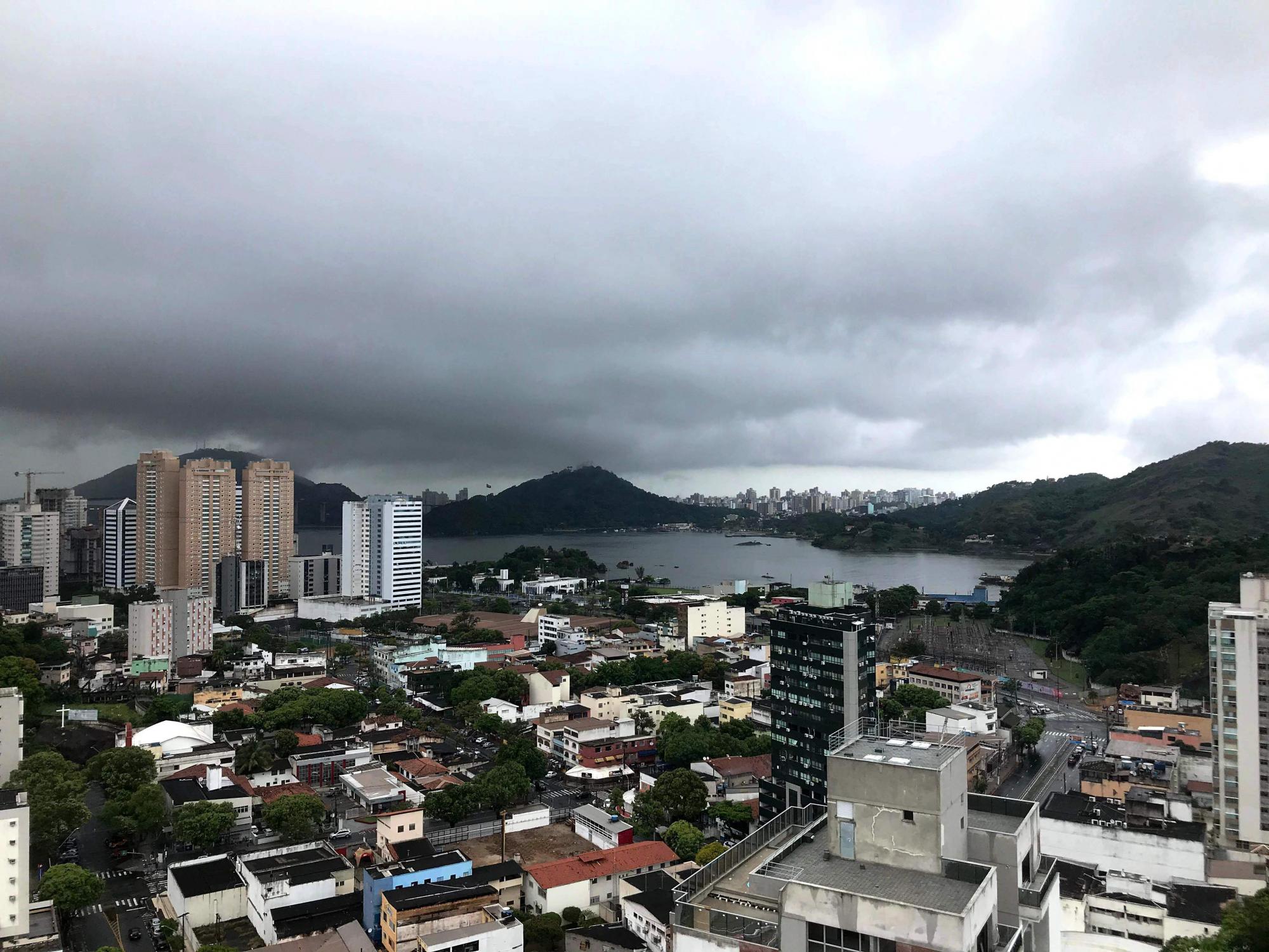 Instituto emite alerta de chuva para 39 municípios do Espírito Santo