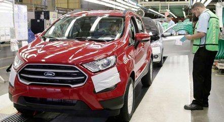 Ford chama demitidos para produzir peças de reposição