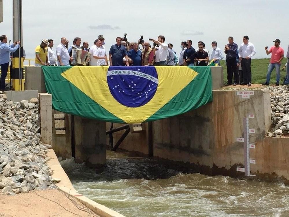 Bolsonaro volta a anunciar mudanças na Petrobras e critica 'segredo de estado' sobre preço de combustíveis