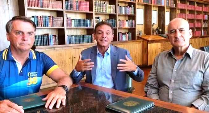 Bolsonaro recebe relatório da PEC que vai viabilizar novo auxílio