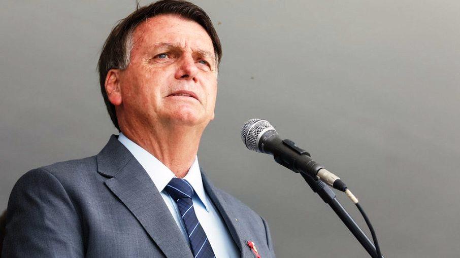 Bolsonaro aguarda aprovação do Orçamento para antecipar 13º de aposentados