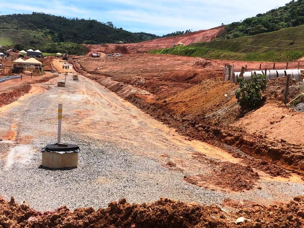 Prazo vence, e Renova não entrega casas para vítimas da tragédia de Mariana