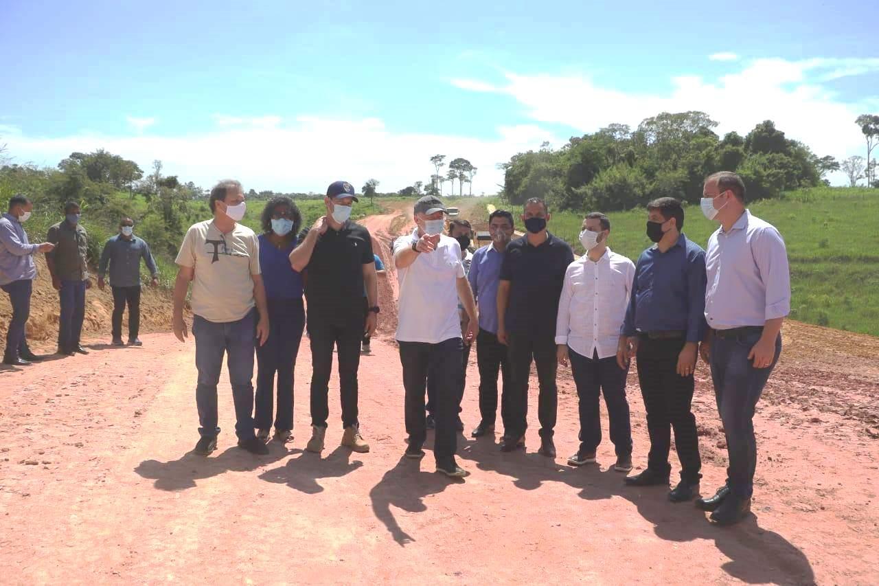 Casagrande anuncia investimentos em infraestrutura urbana e doa armas de fogo para Guarda Municipal de Vila Velha