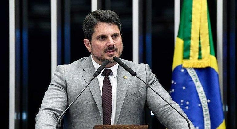 Senador apresenta projeto que veta decisões monocráticas no STF