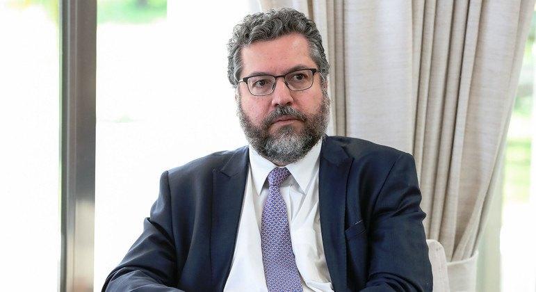 Ernesto Araújo pede demissão do Ministério das Relações Exteriores