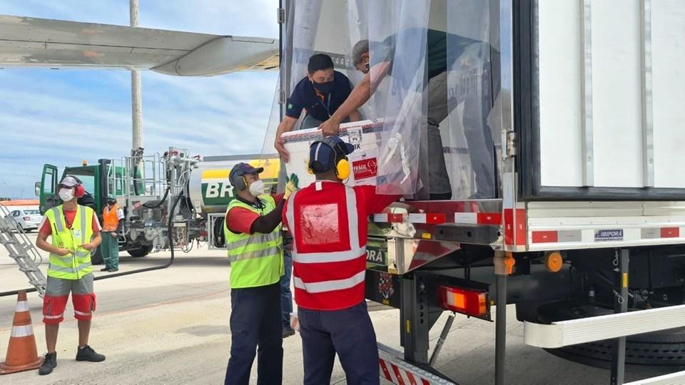 ES recebeu mais 160 mil doses de vacinas contra Covid-19 nesta quinta-feira (1º)