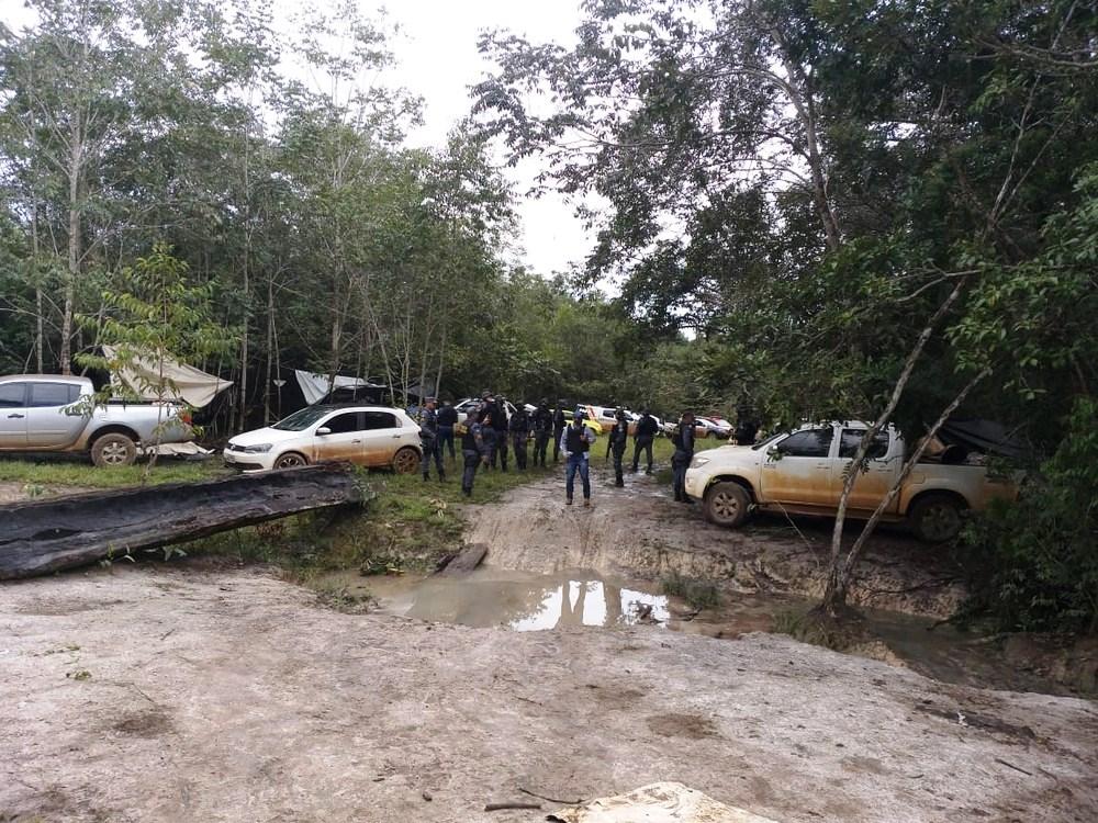 Em busca de ouro mais de 400 garimpeiros invadem fazenda