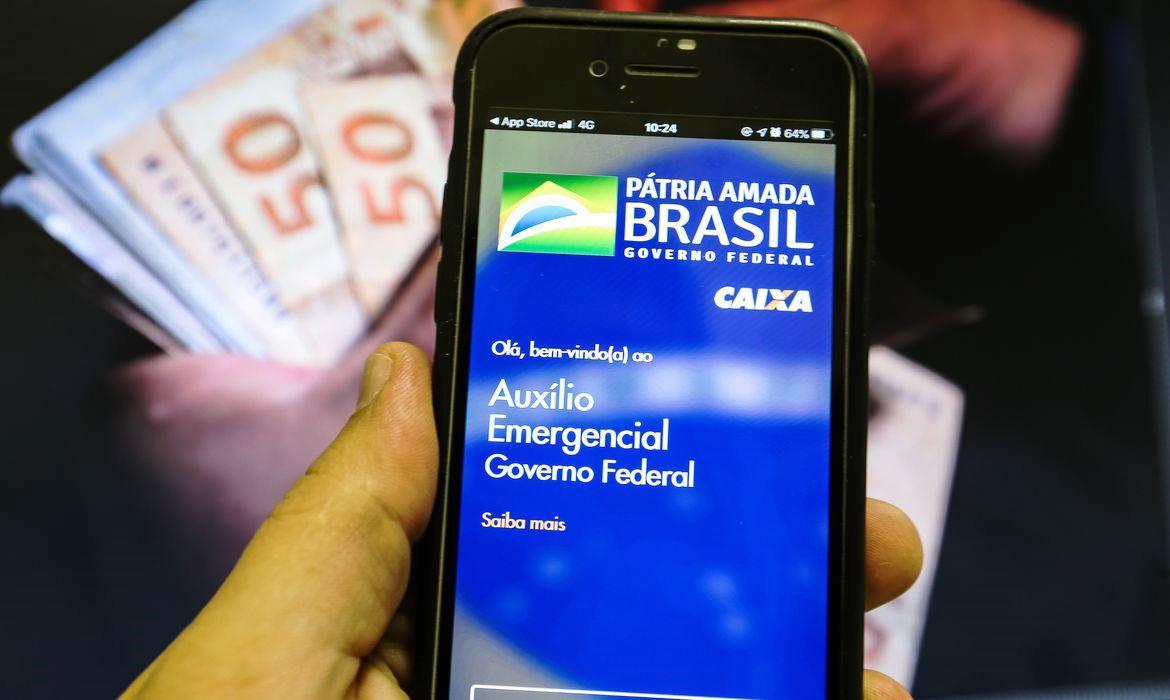 Pagamentos do auxílio emergencial retornam nesta terça-feira (5)