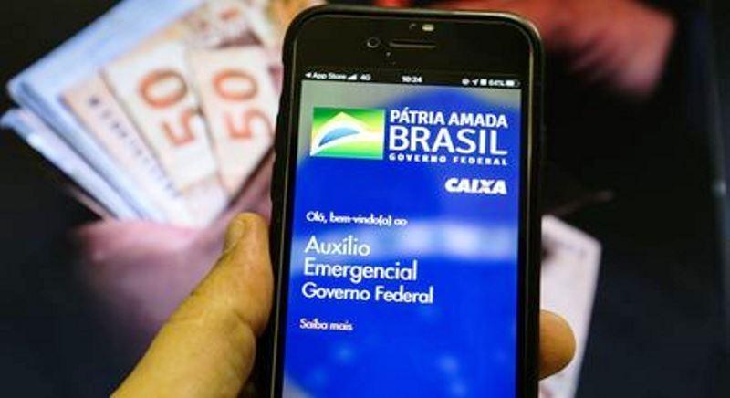 Mais 2,43 milhões recebem novo auxílio emergencial neste domingo (18)