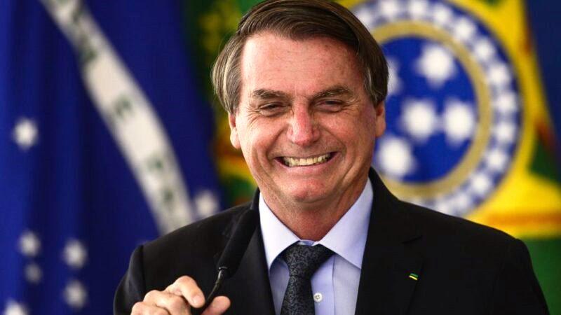 Após impasse com o Congresso, Bolsonaro sanciona Orçamento 2021 com vetos