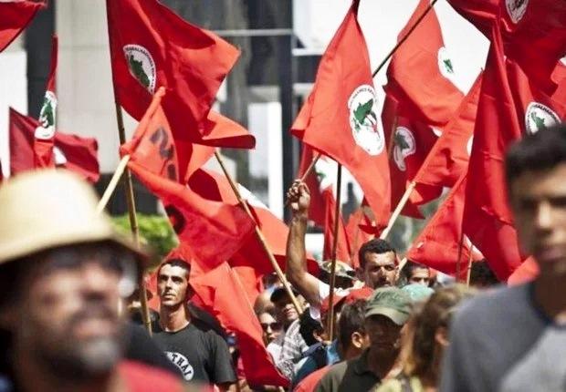 Fazendeiros de MG terão que indenizar membros do MST expulsos de fazenda