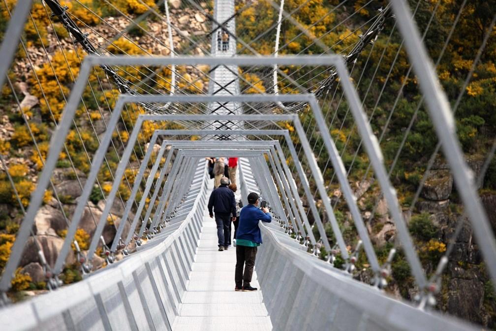 Portugal inaugura maior ponte suspensa de pedestres do mundo