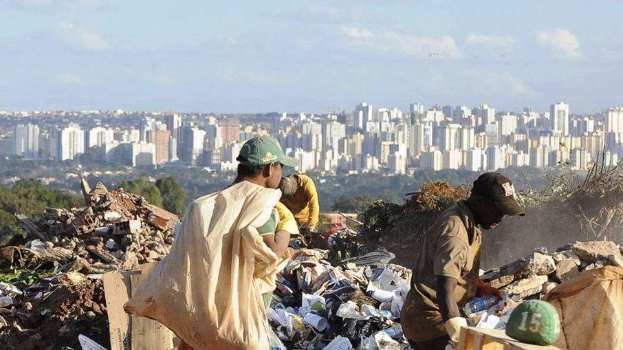 Informais ainda não receberam o benefício do auxílio emergencial de 2020