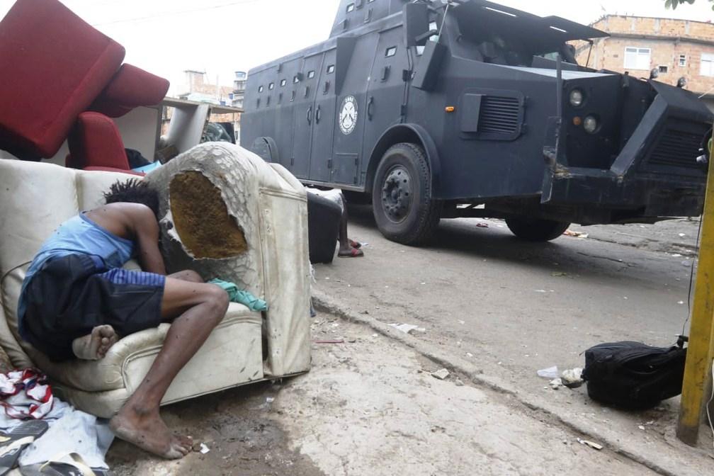 Operação policial no Jacarezinho deixa 25 mortos, provoca intenso tiroteio e tem fuga de bandidos