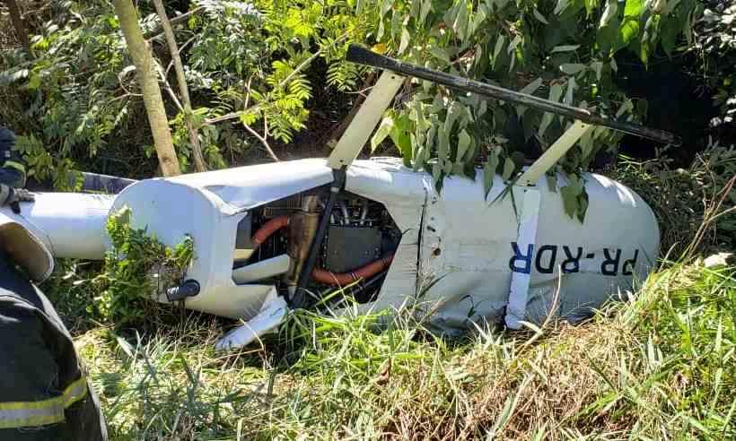 Helicóptero com 4 tripulantes cai em parque de BH