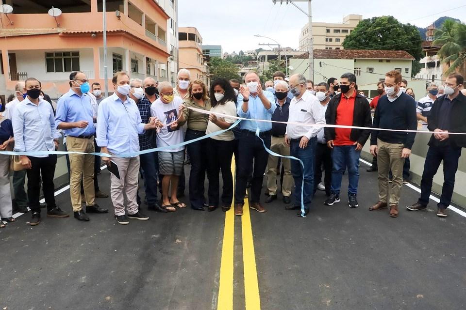 Governador Casagrande inaugura ponte e entrega obras em Alfredo Chaves