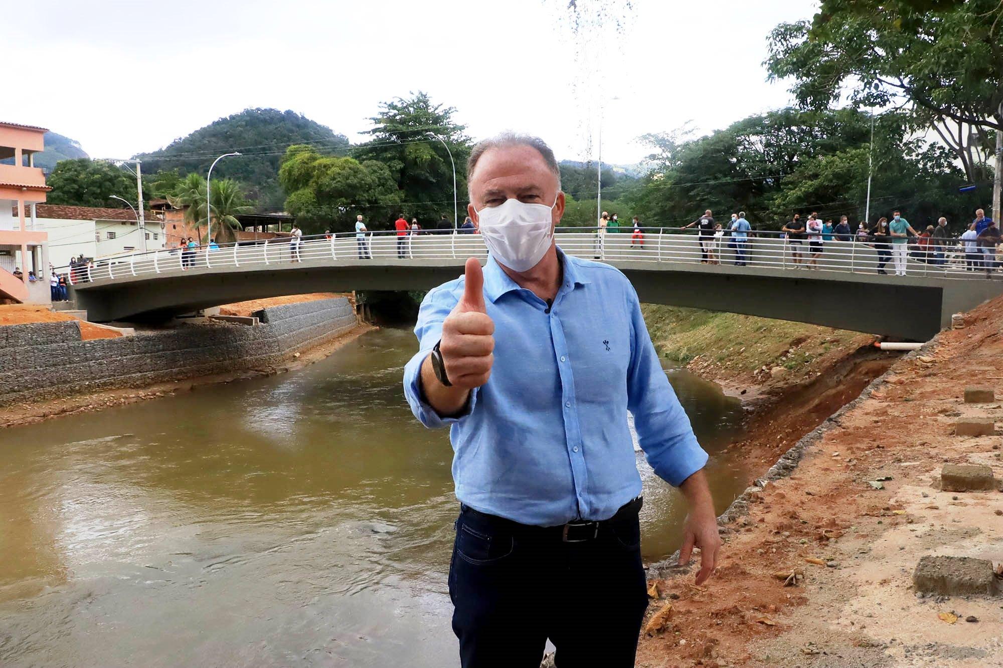 Governador Casagrande inaugura ponte e entrega obras em Alfredo Chaves