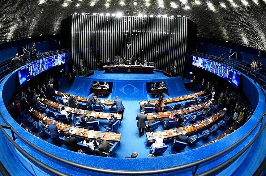 Senado aprova projeto que cria incentivos para primeiro emprego