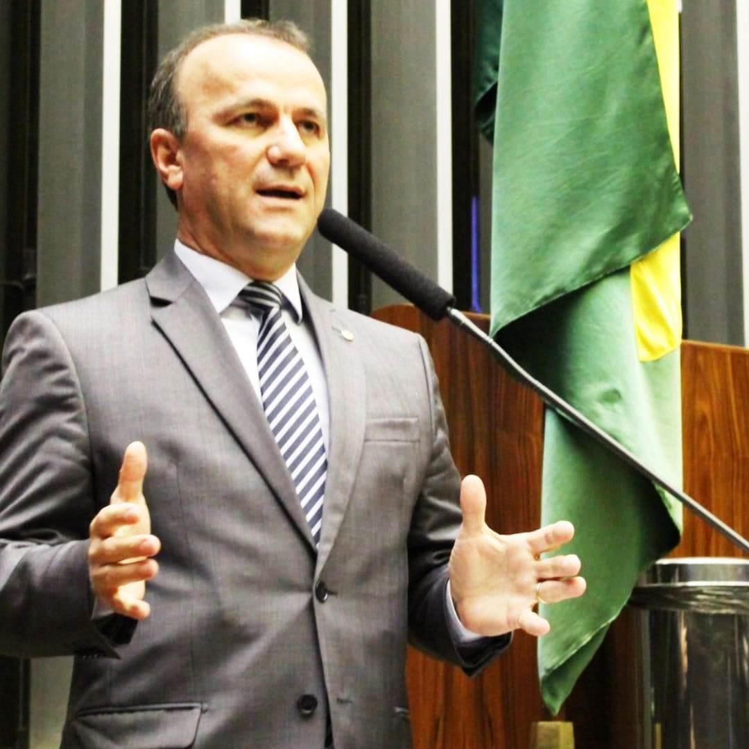 Prefeitura de Pedro Canário é contemplada com R$ 310 mil de emenda do deputado Helder Salomão