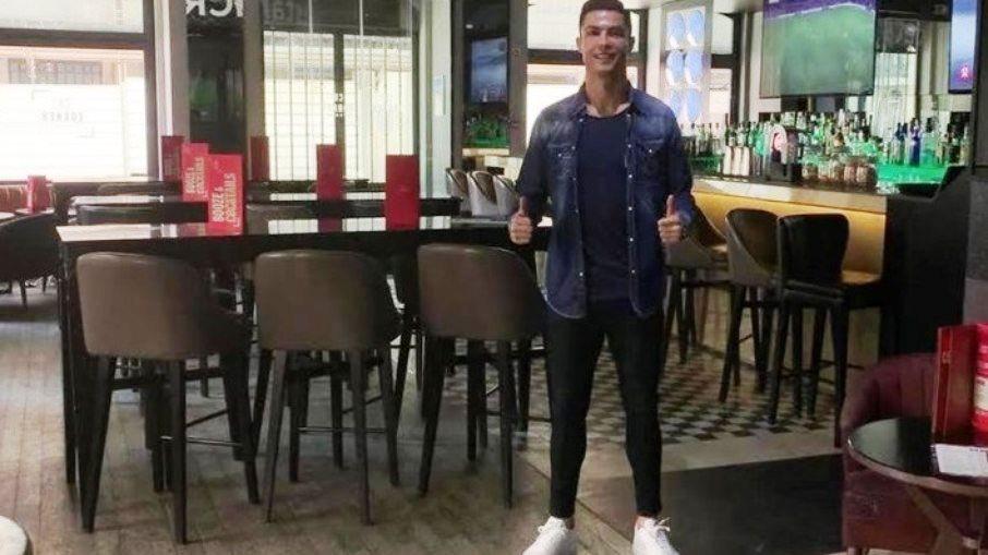 Cristiano Ronaldo marca inauguração de hotel de R$ 83 milhões