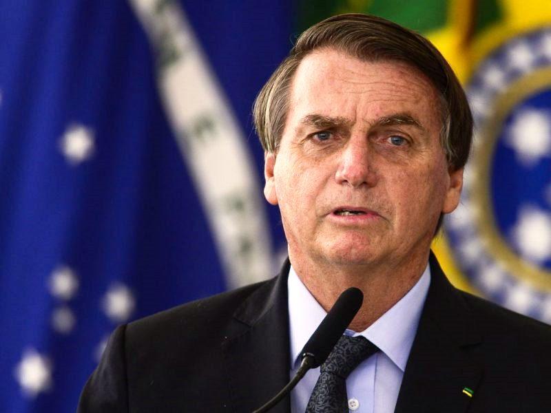 Bolsonaro anuncia estados-sede e diz que Brasil receberá a Copa América deste ano