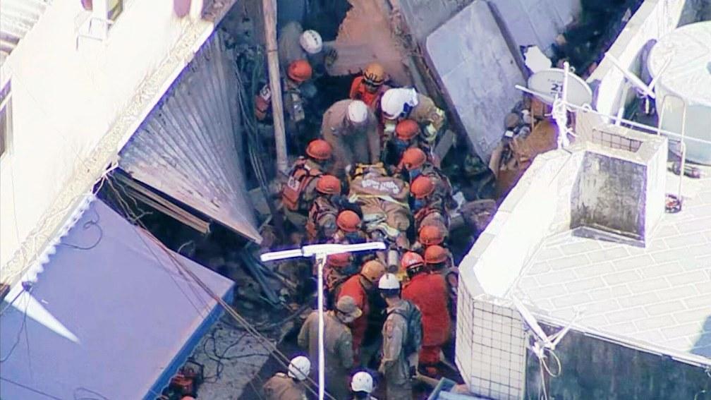 Prédio desaba em Rio das Pedras, na Zona Oeste do Rio