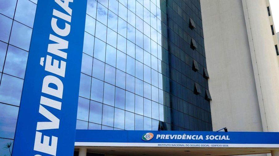 INSS antecipa benefício e paga 13º da aposentadoria nesta sexta-feira (4)