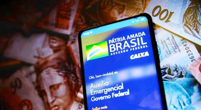 Governo estuda prorrogar auxílio por dois meses com o mesmo valor