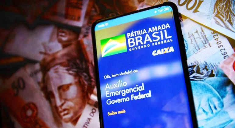 Governo libera saque do auxílio emergencial para 2,5 milhões nesta terça-feira (8)