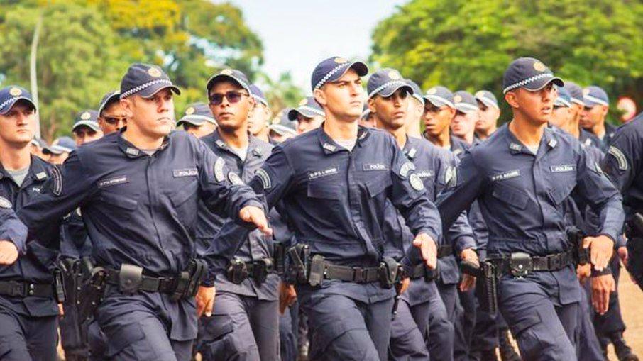 Inclusão de militares na reforma administrativa pode gerar economia de R$ 31 bilhões